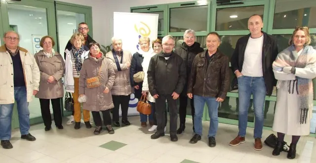 photo  les lauréats du fleurissement remerciés par la mairie.  &copy;  ouest-france 