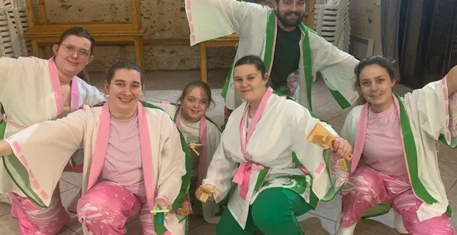 photo  une partie de la troupe de yosakoi  &copy;  le maine libre 