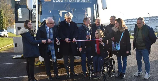 photo  sillé-le-guillaume, jeudi 16 janvier 2025. le ruban est coupé devant le restaurant interentreprises.   &copy;  le maine libre 