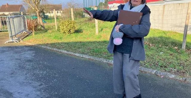 photo  christelle raguy enseigne la svt au collège louis-cordelet depuis 2001.   &copy;  le maine libre 