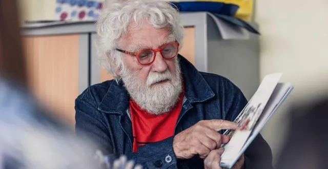 photo  l’auteur et illustrateur pef a été élevé au rang de chevalier de la légion d’honneur, promotion du 18 janvier 2025.  &copy;  guillaume prenveille - pays de falaise 