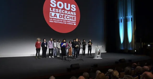 photo  le collectif sous les écrans, la dèche a fait part de ses revendications, au tout début de la soirée inaugurale.  &copy;  ouest-france 