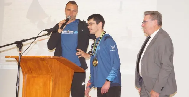 photo  de nombreuses personnalités locales et sportives ont été distinguées lors de la cérémonie des vœux, vendredi, à la salle des fêtes.  &copy;  ouest-france 