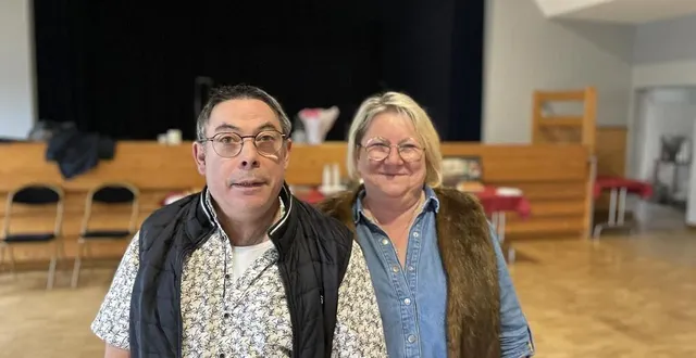 photo  thierry et myriam loriot, gérants du bar le saint-georges à saint-georges-des-groseillers, dans l’orne, ont fêté leur départ à la retraite vendredi 17 janvier 2025.  &copy;  ouest-france 