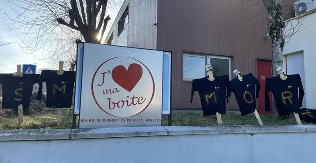 photo  devant la société mécanique de précision (smp) de flers, dans l’orne, les salariés avaient fait part de la situation depuis plusieurs semaines.  &copy;  archives ouest-france 