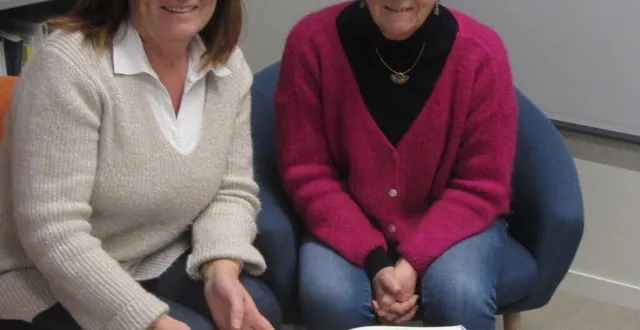 photo  sylvie rousse, secrétaire, et marie- hélène morel-chevillet, présidente de l’abcd, organisent la soirée de vendredi.  &copy;  ouest-france 