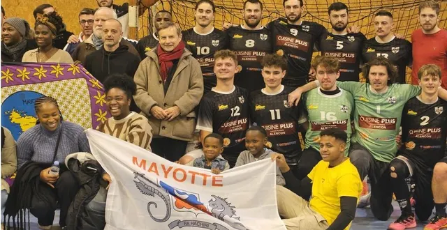 photo  samedi, les handballeurs de l’entente alençon saint-germain vaincu bayeux et conforté leur 1re place dans un gymnase montfoulon incandescent. une action caritative était menée en direction des sinistrés de mayotte.  &copy;  ouest-france 