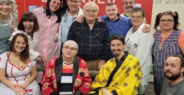 photo  la troupe du haut maine jouera la pièce « y’a urgence… aux urgences ».  &copy;  leucemie 72 