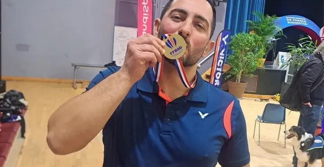photo  emrah demir, licencié au club de badminton de saint-georges-des-groseillers, dans l’orne, a terminé troisième des championnats de france dans la catégorie handicap auditif en double.  &copy;  ouest-france 