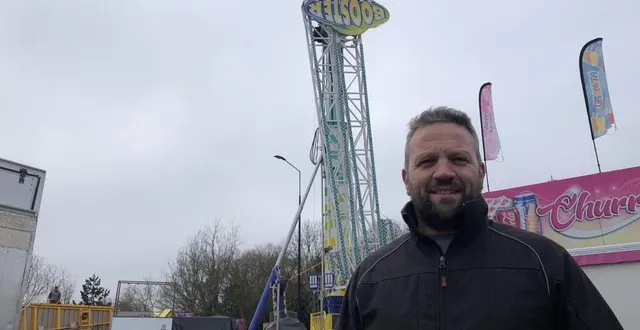 photo  alexis thinel, à la tête de l’attraction booster, qui nécessite deux jours de montage.  &copy;  ouest-france 