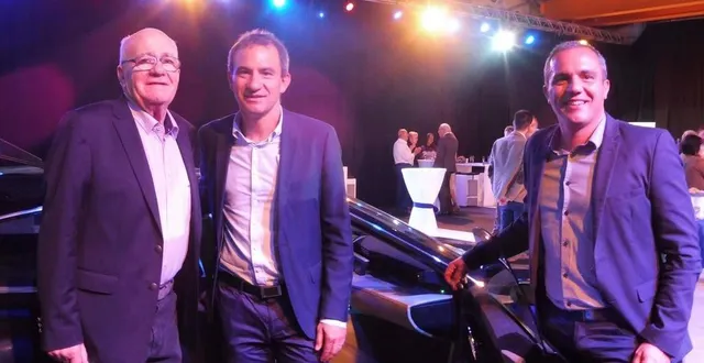 photo  jean-claude camaret et ses fils, christophe, l’actuel directeur général, et sylvain, le cadet.  &copy;  archives 