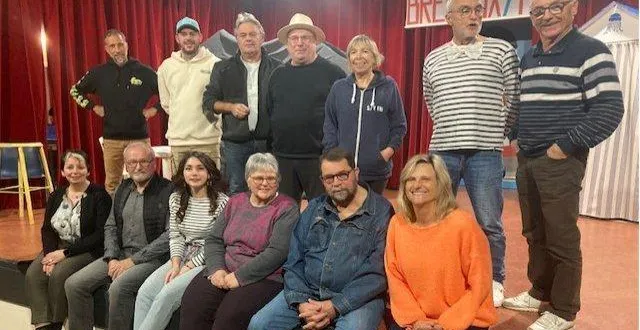 photo  la troupe en répétition à la salle des associations eugène-françois.  &copy;  co 
