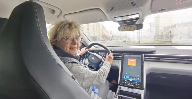 photo  en plus de premiers plans, nelly lepage est également conductrice bénévole lors du festival d’anjou.  &copy;  ouest-france 