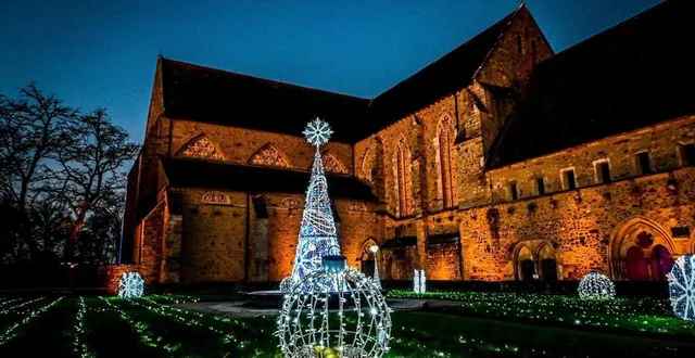 photo  les illuminations de fin d’année ont attiré l’essentiel des visiteurs.  &copy;  photo le maine libre - yvon loué 