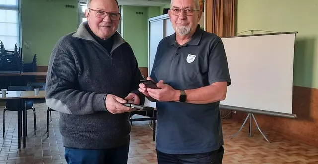 photo  dominique cordier, président de la gaule luchoise, et jean-louis vergeot, garde-pêche.  &copy;  ouest-france 