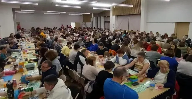 photo  le loto a attiré 300 joueurs dans la salle communale.  &copy;  le maine libre 