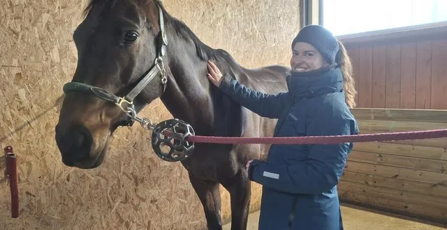 photo  elisa et « façafas » aux écuries du tilleul, à bernay-en-champagne.  &copy;   ouest-france 