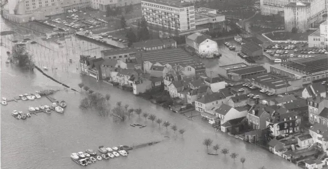 photo  inondations en 1995 à angers (maine-et-loire)  &copy;  archives ouest france 
