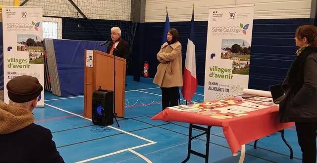 photo  l’enquête, mon village, notre avenir, se poursuit.  &copy;  ouest-france 