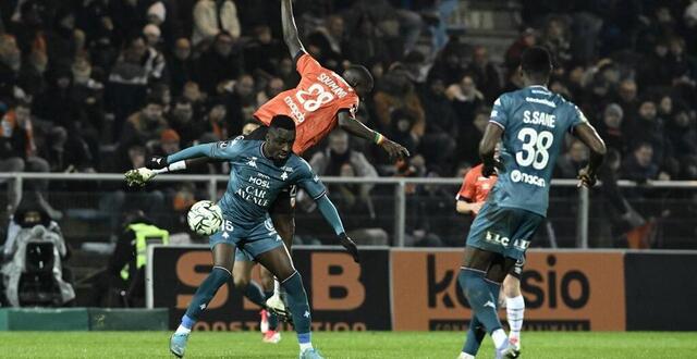 photo  vainqueur de grenoble, metz prend provisoirement la tête du championnat.  ©  archives : thierry creux / ouest-france 