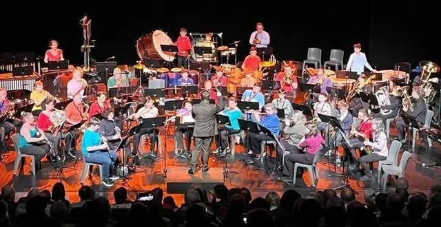 photo  comme l’an passé, mickaël blot dirigera les orchestres de l’emd, qui rejoindront l’harmonie pour un morceau exécuté en commun.  &copy;  mickael blot 