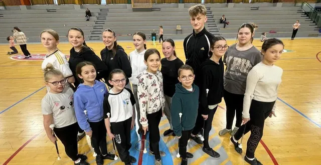 photo  une partie des jeunes twirleurs qui seront alignés en compétition dimanche 26 janvier 2025, dans le gymnase georges-mention, à sablé-sur-sarthe.  &copy;  ouest-france 