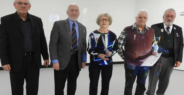 photo  des membres de l’unc de mulsanne  &copy;  le maine libre 