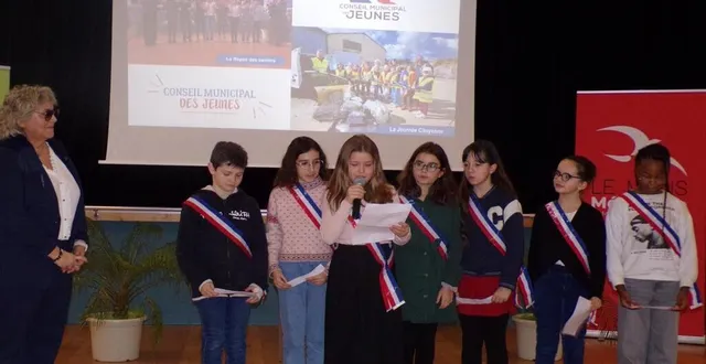 photo  le conseil municipal jeunes a présenté ses projets pour 2025.  &copy;  le maine libre 