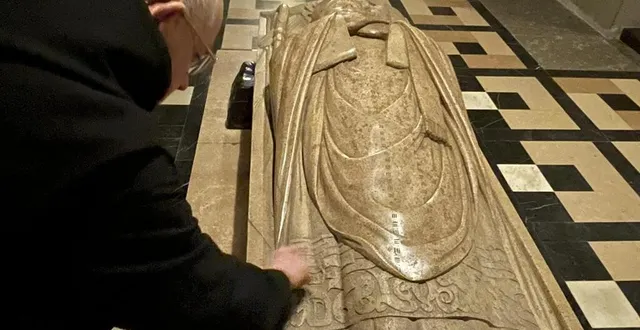 photo  le gisant de dom guéranger repose dans la crypte de l’église abbatiale à solesmes.  &copy;  le maine libre 