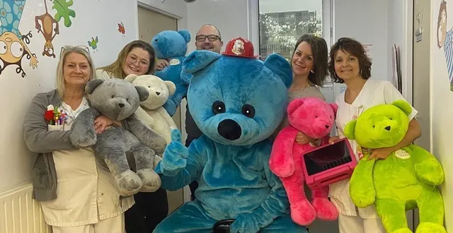 photo  blou a un rôle très important de réconfort auprès des enfants opérés à l’hôpital du mans.  &copy;  les p’tits doudous d’alienor 