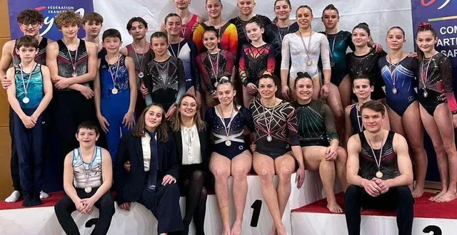 photo  soixante-treize gymnastes parignéens (dont 19 masculins) se sont présentés.  &copy;  étoile parignéenne 