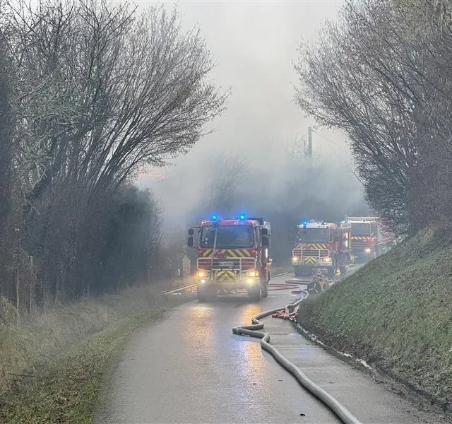 photo le feu d’habitation s’est déclaré dans la commune de belforêt-en-perche (orne), ce mercredi 29 janvier 2025.  ©  ouest-france