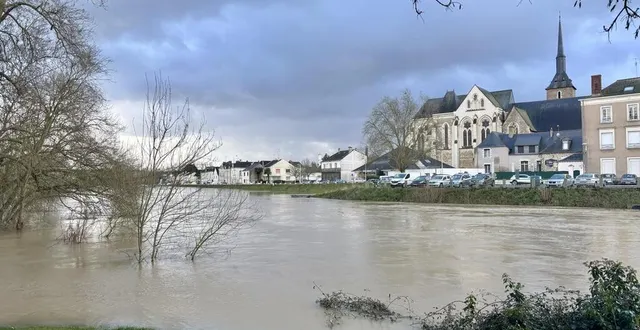 photo  l’oudon reste en alerte orange. son niveau va de nouveau augmenter dans les prochaines heures.  &copy;  archives ouest-france 
