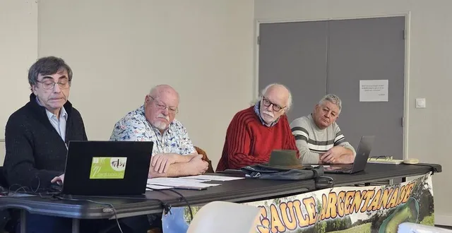 photo  à gauche christian madelaine, président de la gaule argentanaise. complètement à droite michel lemesnil et, à ses côtés, jean-paul doron.  &copy;  ouest-france. 