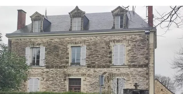 photo  l’ancienne habitation du curé a été estimée entre 180 000 € et 188 500 €.  &copy;  ouest-france 
