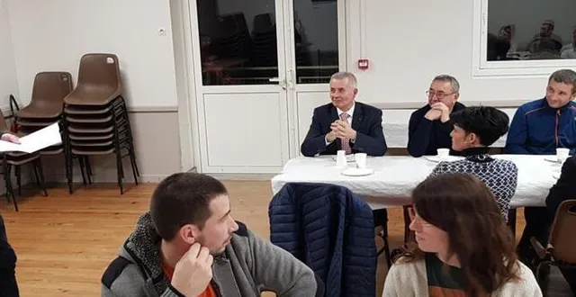 photo  pascal champclou a présenté ses vœux.  &copy;  ouest-france 