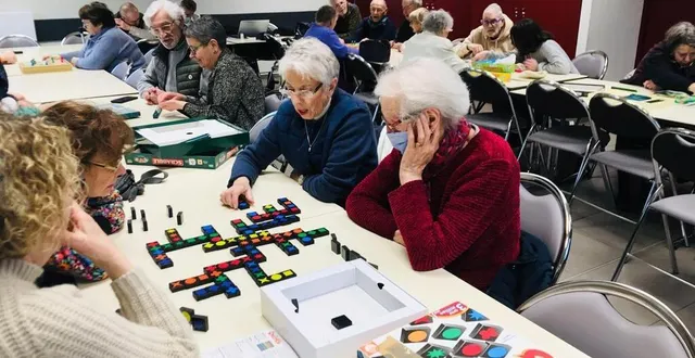photo  les rencontres voisineurs voisinés de l’association familles de la sarthe neuville ont partagé un après-midi jeux et galette.  &copy;  le maine libre 