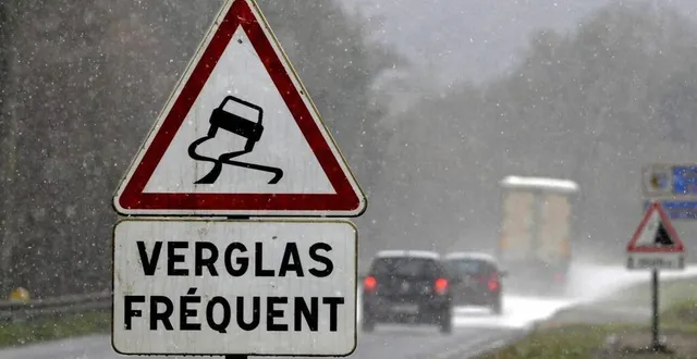photo  alerte neige et verglas sur le maine-et-loire.  &copy;  archives ouest-france 