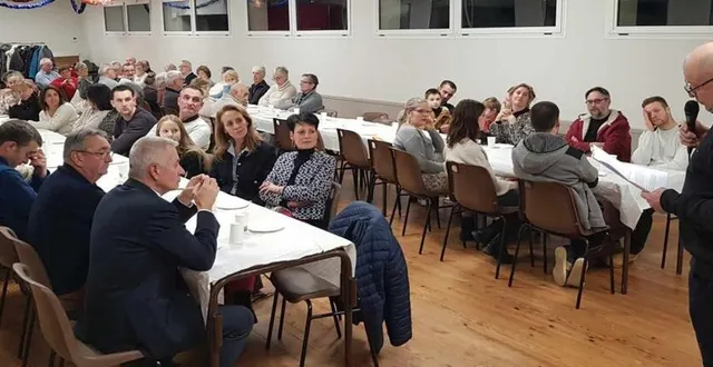 photo  les habitants de rouperroux-le-coquet étaient nombreux à assister aux vœux du maire, témoignant ainsi de leur engagement et de leur attachement à leur commune.  &copy;  le maine libre 