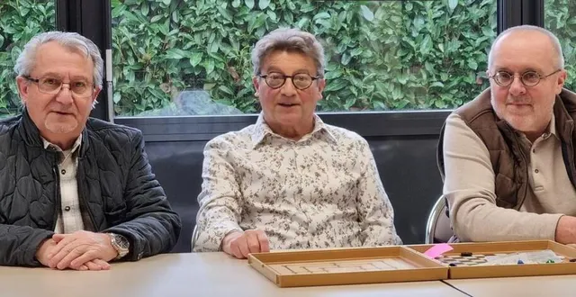 photo  le président de l’association famille de la sarthe neuville, jean-michel chable (au centre) veille à ce que les liens entre voisineurs et voisinés soient entretenus tout au long de l’année.  &copy;  ouest-france 