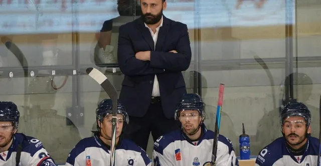 photo  l’entraîneur des ducs jonathan paredes va pouvoir compter sur josh nicholls contre nice.  &copy;  photo : sébastien aubinaud 