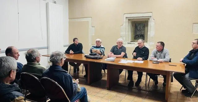 photo  christian bisson et les membres de bureau ainsi que frédéric dufour (à droite), nouveau garde, a dressé le bilan d’une riche année.  &copy;  le maine libre 