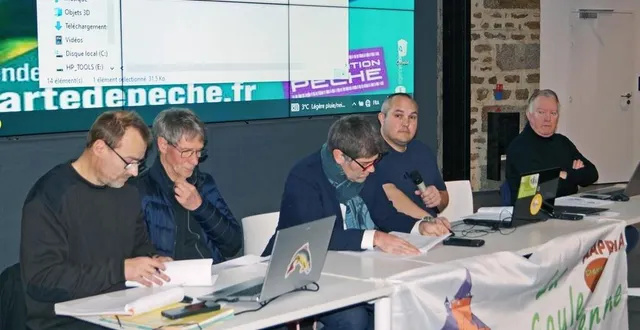 photo  de gauche à droite frank daligaux, secrétaire, daniel decosse, adjoint aux associations, jérôme nury, député de l’orne, patrice gautier : président et michel legentil, trésorier.  &copy;  ouest-france 