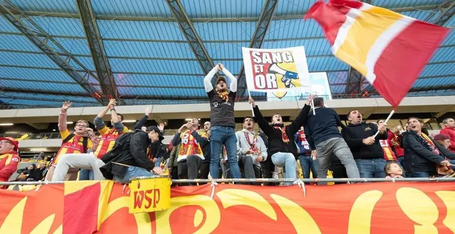 photo  les dirigeants du mans fc espèrent que les spectateurs du match de coupe de france contre le psg seront tous aux couleurs sang et or.  &copy;  dominique breugnot photographer 