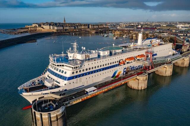 photo brittany ferries a baptisé son premier navire hybride à saint-malo, vendredi 31 janvier 2025.  ©  marc ollivier/ouest-france