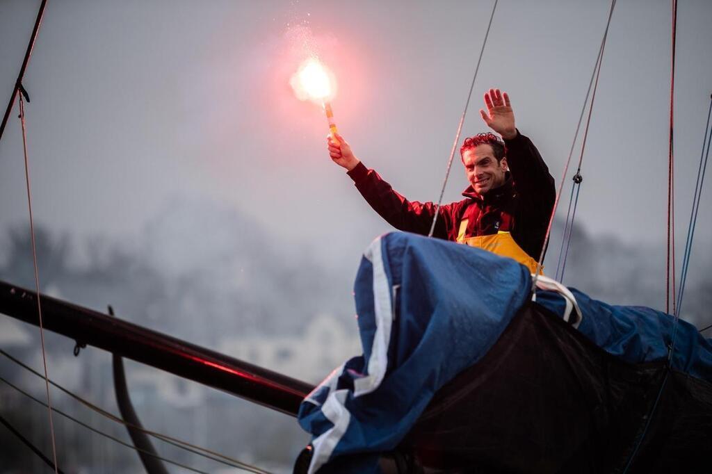 « Ça fait du bien de revenir » Charlie Dalin, vainqueur du Vendée Globe, enfin rentré à