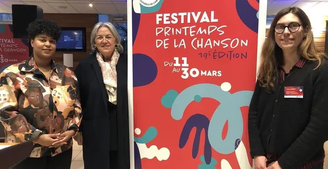 photo  de gauche à droite : l’artiste flerienne rakia, valérie alain, vice-présidente en charge de la culture, et claire aubrat, programmatrice.  &copy;  ouest-france 