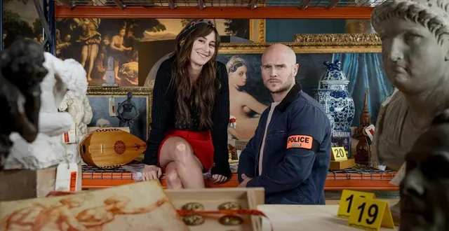 photo  eléonore bernheim (florence chassagne) et nicolas gob (antoine verlay) dans la nouvelle saison de « l’art du crime » sur france 2.  &copy;  ©jean-philippe baltel - gaumont - france télévisions 