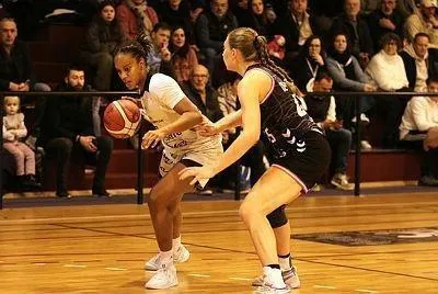 photo  fayzat djoumoi et l’usbd alençon se déplaçaient au havre, ce samedi 1er février.  &copy;  nathalie douley 