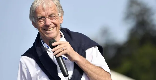 photo  le speaker normand daniel mangeas, originaire de saint-martin-de-landelles (manche).  &copy;  thomas bregardis 